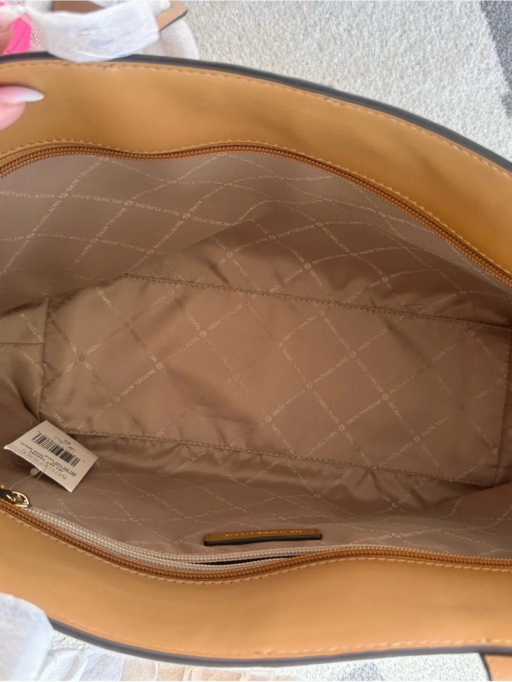 Michael Kors Two-Tone MK Signature Tote - Cognac & Vanilla Jet Set tote - Picture 10 of 14